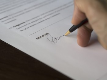 signature-962355_1280.jpg